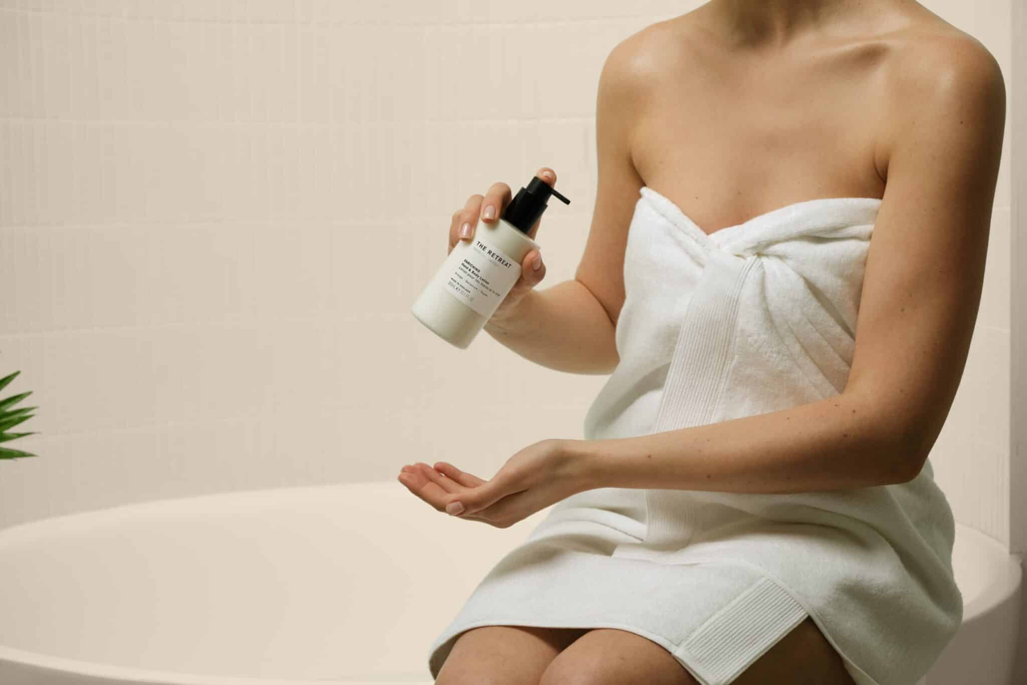 ENRICHING Hand & Body Lotion - Billede 2